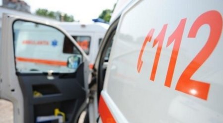 Ancheta la Serviciul de Ambulanta. Un echipaj medical statea la cafea in benzinarie, in timp ce pacienta astepta sa fie dusa la operatie