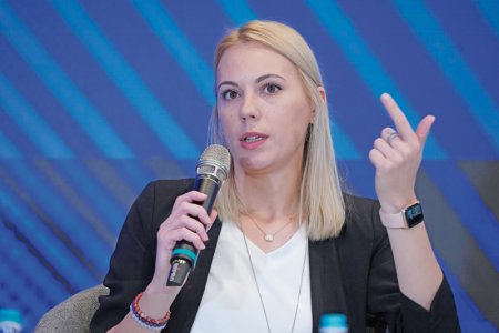 Alexandra Sica, TeraPlast: Vom investi fondurile ridicate din majorarea de capital social pentru a ne finanta planurile de dezvoltare. Asta inseamna investitii in crestere, inclusiv investitii in operatiuni de M&A, pentru a ne intari, pentru a ne extinde geografic, pentru a ne scadea dependenta de o singura piata