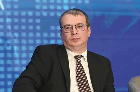 ZF Deschiderea de astazi la Bursa. Mihai Caruntu, AAFBR: Piata parca isi cauta argumente sa creasca, dar este totodata sensibila la orice stire negativa la nivel macro. Daca pe termen scurt sentimentul conduce bursele, pe termen lung profitabilitatea companiilor primeaza.