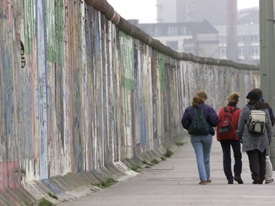 Un fost ofiter Stasi, condamnat la 10 ani pentru uciderea unui polonez la Zidul Berlinului, in 1974