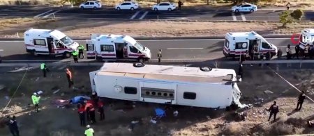 Un autocar s-a rasturnat in drum spre Cappadocia: 6 morti si 25 de raniti | VIDEO