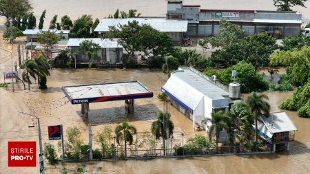 Furtuna tropicala Trami a lasat in urma sa cel putin 100 de morti in Filipine. FOTO