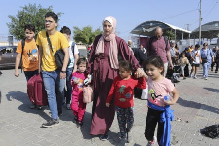 Noi ordine de evacuare in Liban. Armata israeliana le cere lo<span style='background:#EDF514'>CALNIC</span>ilor sa plece in nordul tarii