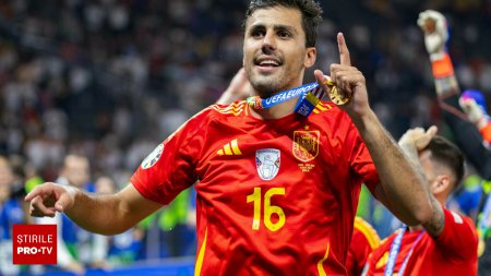 Spaniolul Rodri a castigat Balonul de Aur 2024. Cum a aparut la ceremonie <span style='background:#EDF514'>CEL MAI BUN FOTBALIST</span> al anului