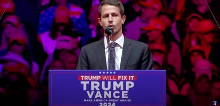 Comediantul Tony Hinchcliffe, val de glume rasiste la mitingul lui Trump din New York. Republicanii s-au delimitat de ele I VIDEO