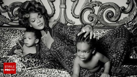 Rihanna, fotografii emotionante de familie. Cum arata RZA si Riot, cei doi fii ai sai. FOTO