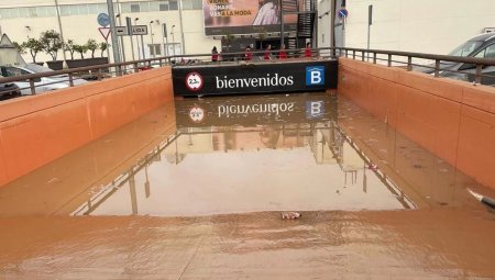 <span style='background:#EDF514'>VICTIMELE</span> inundatiilor cautate de scafandri in cea mai mare parcare subterana din Valencia: E un cimitir | VIDEO