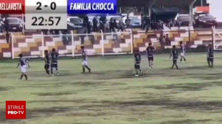 Un trasnet a ucis un jucator in timpul unui meci de fotbal. Imagini dramatice surprinse pe teren | VIDEO