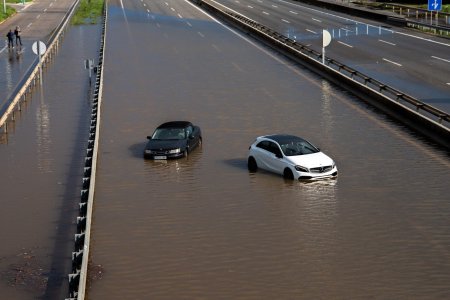 Noi inundatii de amploare in Spania. Barcelona si Tarragona au fost acoperite de ape I VIDEO