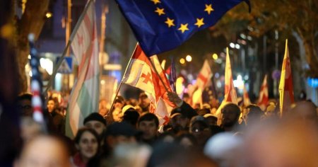 Mii de protestatari cer organizarea unor noi alegeri in Georgia