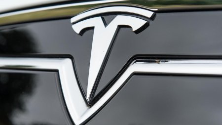 Tesla atinge o valoare de piata de 1 miliard de dolari dupa victoria lui Trump