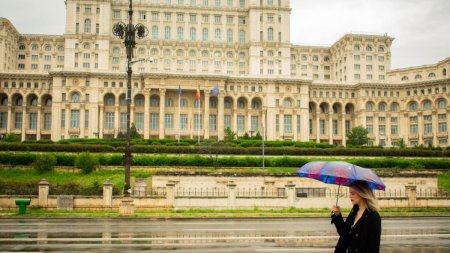 Revin ploile si frigul in Bucuresti. Cum va fi vremea in Capitala, in acest weekend