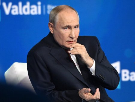 <span style='background:#EDF514'>NOUA ORDINE MONDIALA</span> propusa de Vladimir Putin, contrazisa chiar de propriile actiuni: O incercare de deturnare a atentiei