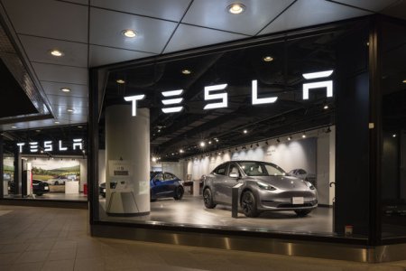 Tesla atinge o valoare de piata de 1.000 de miliarde de dolari dupa victoria lui Trump