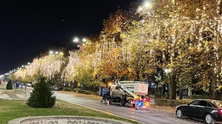 Incepe montarea decoratiunilor pentru Craciun in Bucuresti. 3.000 de elemente luminoase noi