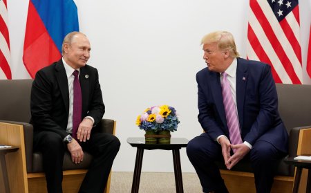 Kremlinul sustine ca nu a existat nicio <span style='background:#EDF514'>CONVORBIRE</span> Putin-Trump