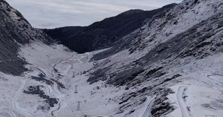 Ninge pe Transalpina. <span style='background:#EDF514'>TRANSFAGARASAN</span>ul e de deja acoperit de zapada si ar putea fi inchis in urmatoarele zile