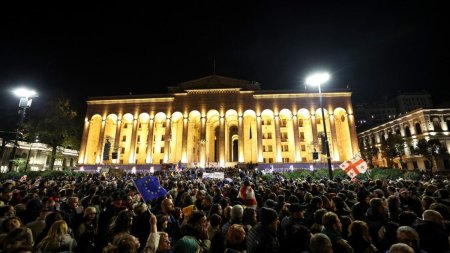 Presedinta Georgiei cere repetarea alegerilor: Guvernul nu este democratic si a capturat toate <span style='background:#EDF514'>INSTITUTII</span>le statului