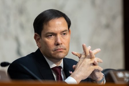 Cine sunt oamenii pe care ii pune Trump in functii cheie: Marco Rubio, senator de <span style='background:#EDF514'>FLORI</span>da si sustinator al Iranului si al Chinei ar urma sa fie nominalizat secretar de stat, in timp ce Mike Waltz, care condamna implicarea Americii in razboiul din Ucraina, ar fi consilierul pe probleme de aparare