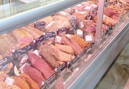 Procesatorul de carne Angst, aflat in insolventa, scoate la vanzare mai multe magazine din Bucuresti si Ilfov, in valoare totala de 3,6 mil. euro