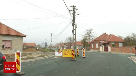 Dorel a uitat un stalp in mijlocul unui drum proaspat asfaltat din Arad: Cea mai mare prostie pe care am vazut-o