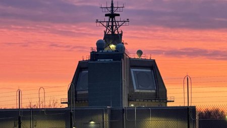 O noua baza <span style='background:#EDF514'>MILITARA</span> NATO din scutul antiracheta a fost inaugurata in Polonia. Din Aegis Ashore face parte si baza Deveselu