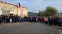 Protest la fabrica de arme Cugir. 200 de angajati au iesit in strada. Sindicalist: 