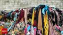 Romania, codasa la reciclarea hainelor: 99% dintre textile ajung la groapa de gunoi sau sunt incinerate