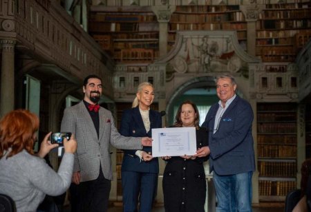 Raluca Turcan a dezvelit la Alba Iulia placuta UNESCO care certifica cel mai valoros manuscris medieval din Romania