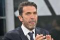 Buffon socheaza la lansarea auto<span style='background:#EDF514'>BIOGRAFIE</span>i: 