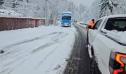 DN 1 intre Brasov si Predeal a fost blocat de TIR-uri defecte sau fara anvelope de iarna. Drumarii incearca sa deblocheze traficul cu masinile de deszapezire