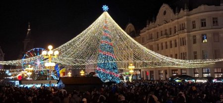 Mii de oameni au luat parte la deschiderea Targului de Craciun din Timisoara