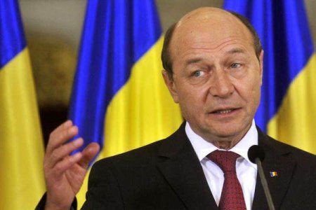 Traian Basescu indeamna romanii sa aleaga 'conducatori care vor sa mentina cursul actual al Romaniei'