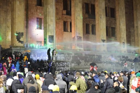 Situatia din Georgia se agraveaza, unde protestele se extind: ciocniri intre manifestanti si politisti | VIDEO