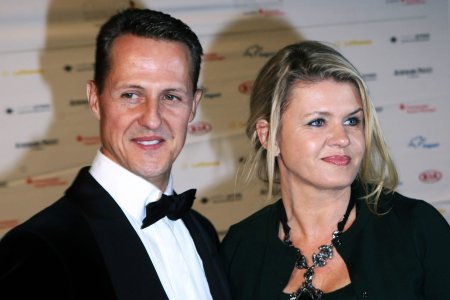 Michael Schumacher, filmat si fotografiat in starea sa actuala. Sotia fostului campion din Formula 1 a fost santajata cu imaginile