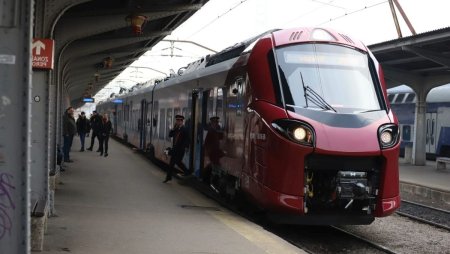 Biletele de tren se vor scumpi din 15 decembrie. Pretul unei calatorii Bucuresti-Brasov ajunge la 95 de lei