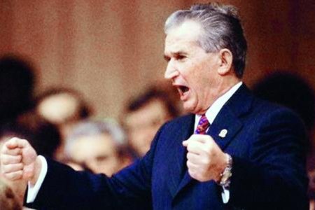 Ion Cristoiu: Nicolae Ceausescu n-a imprumutat bani pentru a-si imbogati camarila