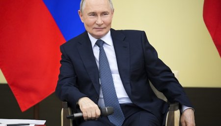 Vladimir Putin a reactionat dupa renumararea voturilor din primul tur al alegerilor prezidentiale din Romania