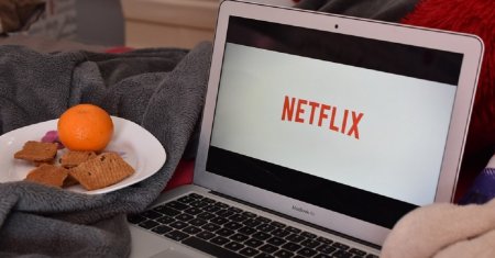 Cele mai frumoase comedii romantice de pe Netflix, disponibile in luna decembrie pe platforma de streaming