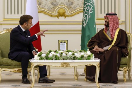 Franta si Arabia Saudita vor organiza o conferinta privind infiintarea statului <span style='background:#EDF514'>PALESTINA</span>. Acord intre Hamas si Fatah pentru administrarea Fasiei Gaza