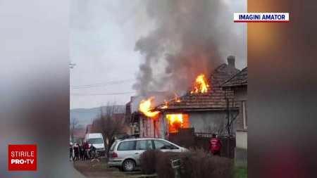 Tragedie in Mures. Tatal si-a scos pe brate fiul din casa in flacari, dar a fost prea tarziu. Nu a rezistat pana la spital