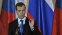 Dmitri Medvedev continua sa ameninte si a promis executarea publica a 