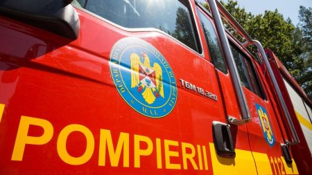 Incendiu intr-un bloc din Braila. 18 persoane evacuate, inclusiv patru copii