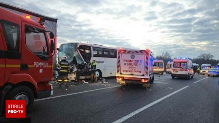 Planul rosu de interventie a fost activat in Ialomita, dupa un accident intre un autocar si un autotren. 7 oameni la spital