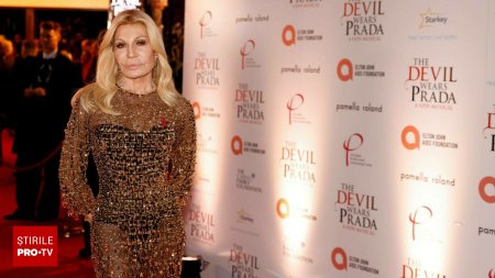 FOTO. Donatella Versace, de nerecunoscut dupa noile operatii estetice. 