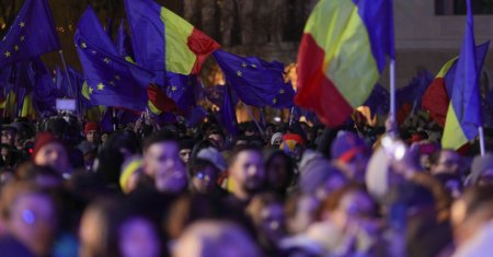 Miting pro-Europa in Piata Universitatii din Bucuresti, inaintea turului 2 al alegerilor prezidentiale: Esential sa nu ne lasam dezbinati