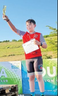 #superstories. Business sportiv. Pariul ZF pe viitorii campioni. Matei Neculai, 18 ani, inot: Inotul m-a ajutat sa ma dezvolt fizic, dar si cognitiv. Am invatat, printre altele, ce inseamna sa pierzi, care este complet normal si cred ca orice copil trebuie sa invete sa piarda, intrucat viata nu le ofera doar victorii