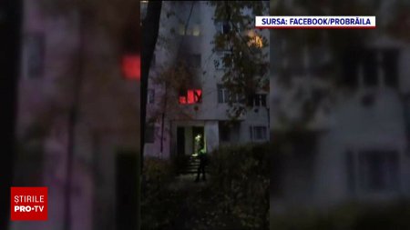 Incendiu intr-un bloc din Braila. Batran de 82 de ani, salvat de pompieri din calea flacarilor care i-au distrus apartamentul