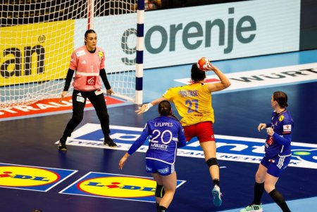 Lipsa de fair-play! Ce au putut sa declare selectionerul si handbalistele Frantei despre meciul cu Romania de la Europeanul de handbal: Tot felul de probleme