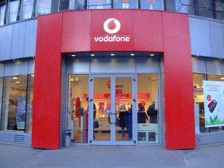 Autoritatea pentru Concurenta din Marea Britanie aproba conditionat fuziunea dintre <span style='background:#EDF514'>VODAFONE</span> si Three, in valoare de 19 miliarde de dolari